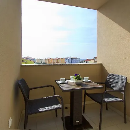 Apartment Mit Meerblick 1 *