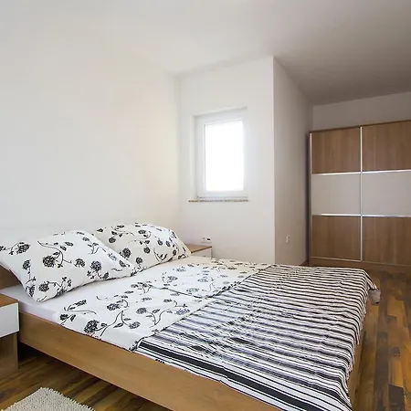Apartament Mit Meerblick 1 Peroj
